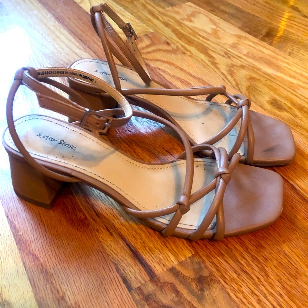 & Other Stories Square Toe Nude Sandals 36 / 6